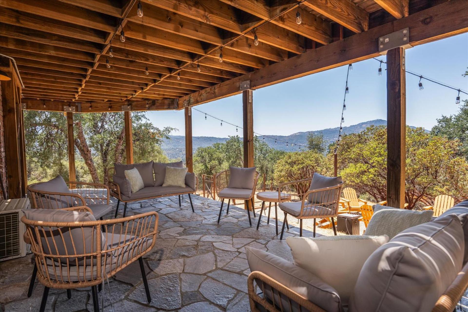 Yosemite Lookout Lodge W/ Hot Tub, Firepits, Game Room, And More Oakhurst Exterior foto