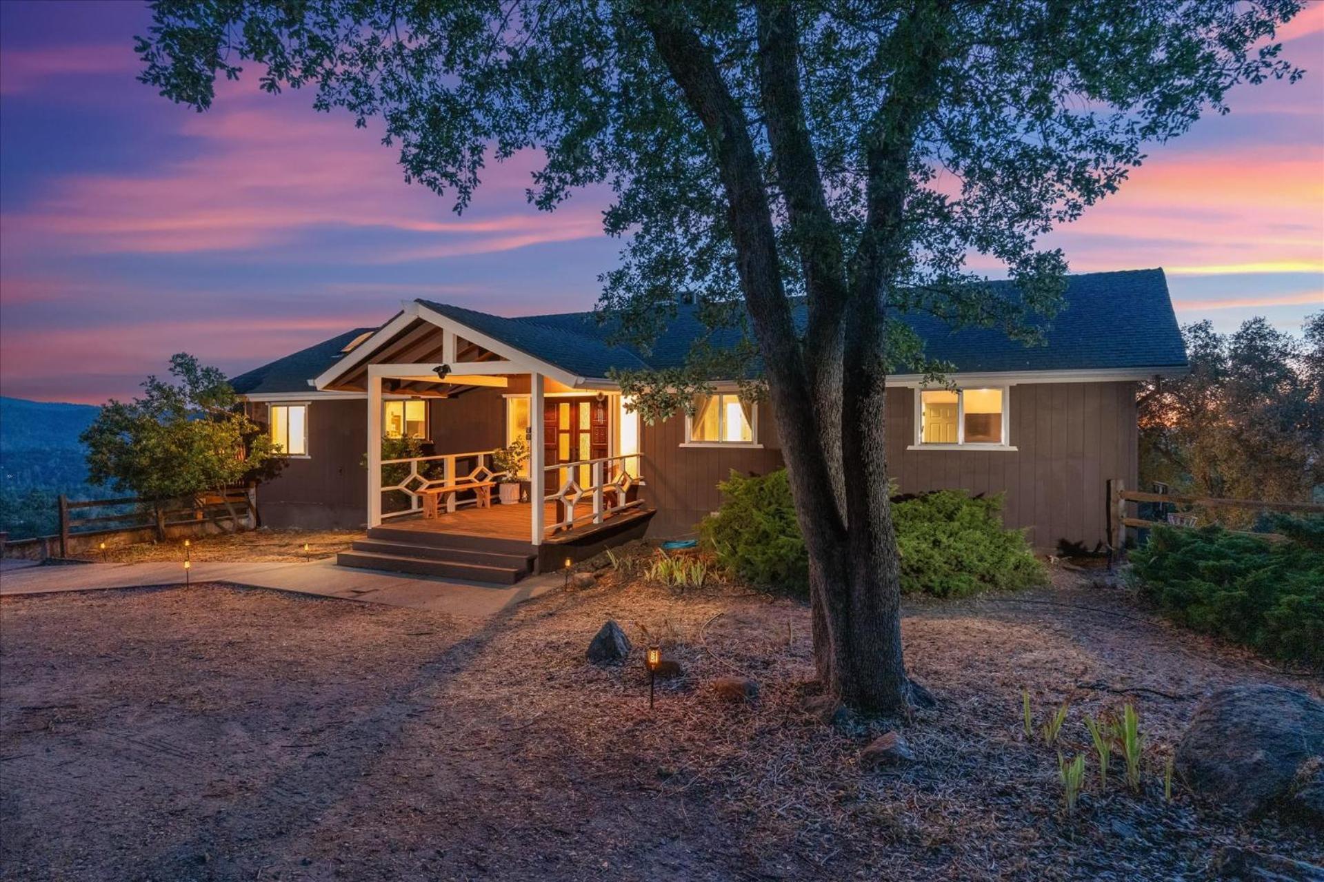 Yosemite Lookout Lodge W/ Hot Tub, Firepits, Game Room, And More Oakhurst Exterior foto