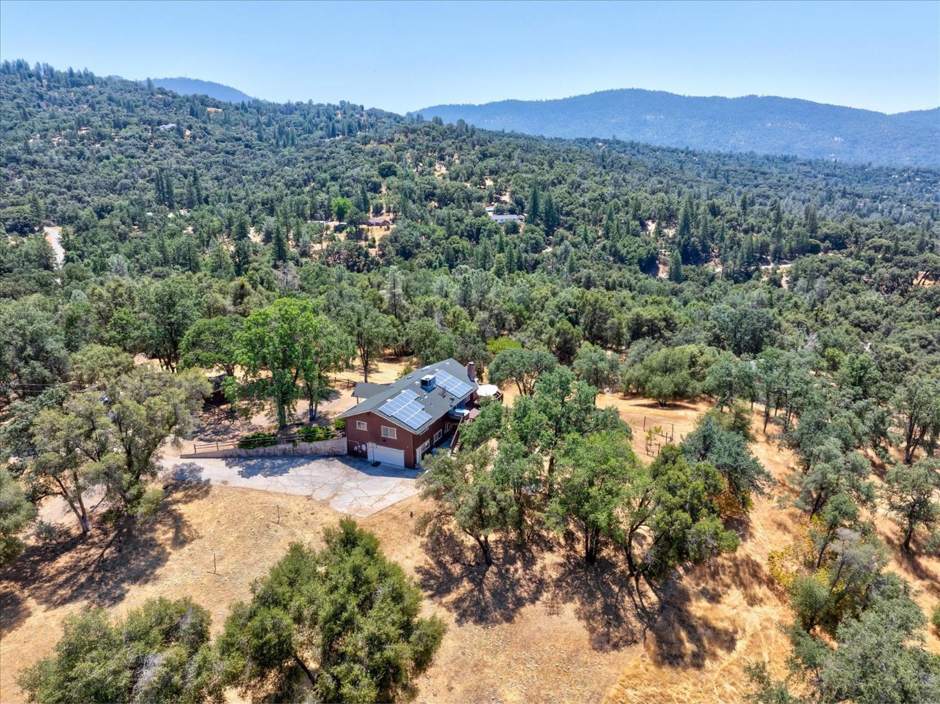 Yosemite Lookout Lodge W/ Hot Tub, Firepits, Game Room, And More Oakhurst Exterior foto