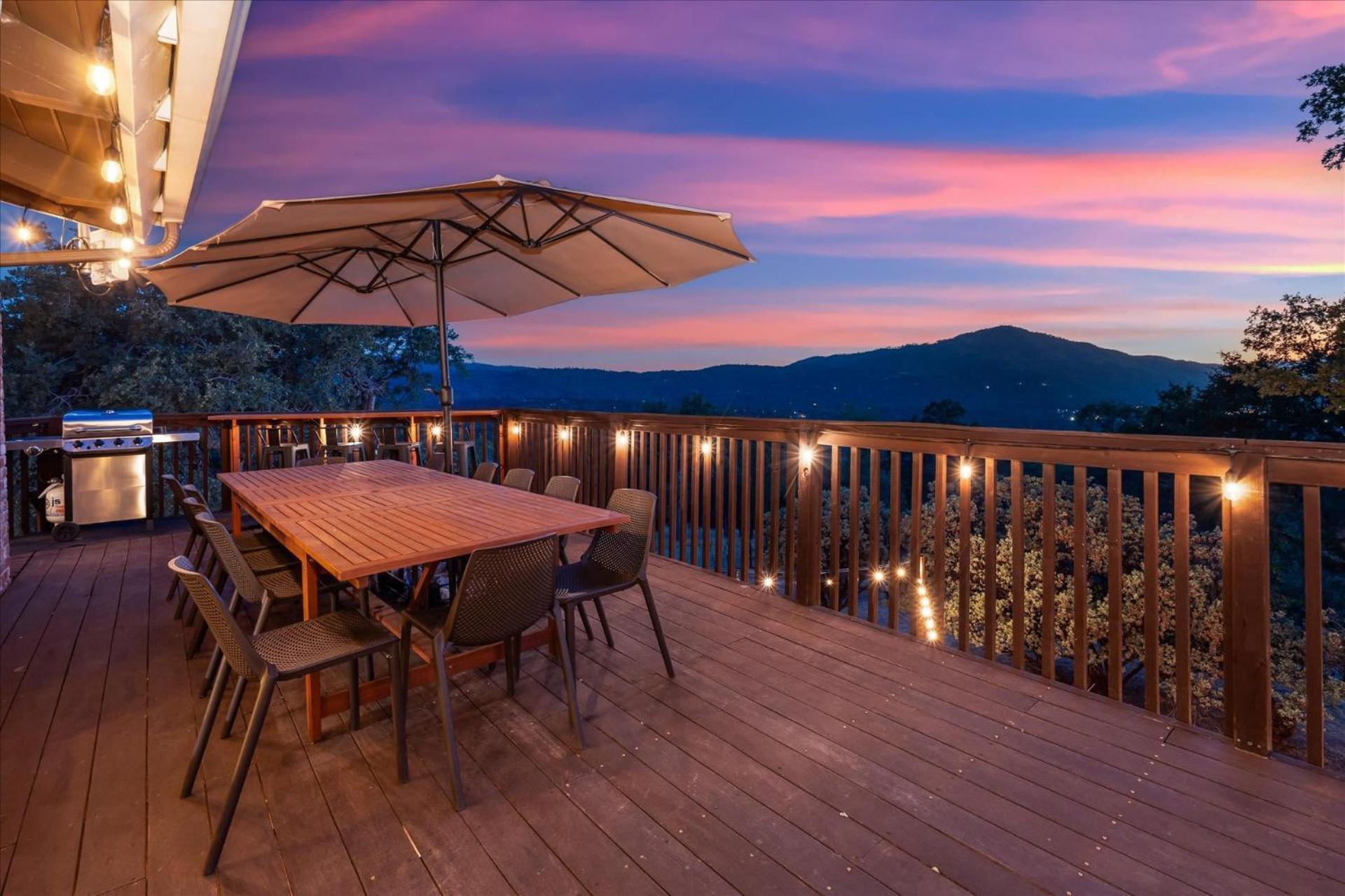 Yosemite Lookout Lodge W/ Hot Tub, Firepits, Game Room, And More Oakhurst Exterior foto